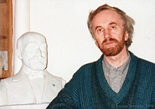 Śliwiński kun busto de Ludwik Zamenhof en PEA, Varsovio, 1998; fot. Ivonna Nowicka.