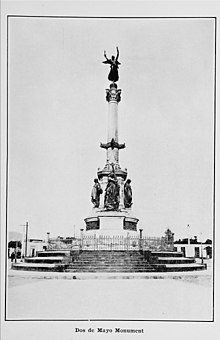 Plaza Dos de Mayo a inicios del siglo XX.