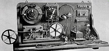 Radiotelegraph receiver from 1914.jpg