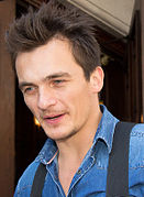 Rupert Friend dans le rôle de Peter Quinn.