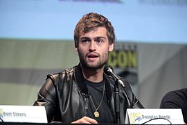 Douglas Booth (2015)