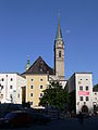 Menara Gereja Fransiskan dari Max-Reinhardt-Platz