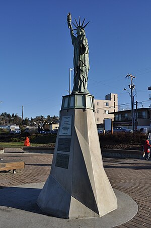 Статуя Свободы в Западном Сиэтле 06.jpg