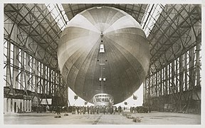 El Graf Zeppelin, nel so hangar, en 1909.