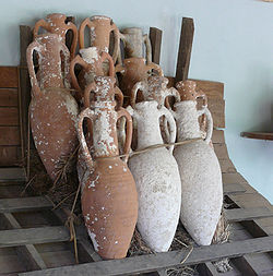 250px-Amphorae_stacking.jpg