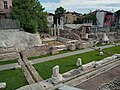 celkový pohľad na severovýchodnú časť komplexu plovdivského rímskeho fóra so stavbou odeonu