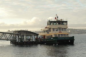 Cremorne Point Ferry Wharf estanta vizitita per pramo.