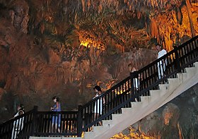 Внутри пещеры Дамлаташ
