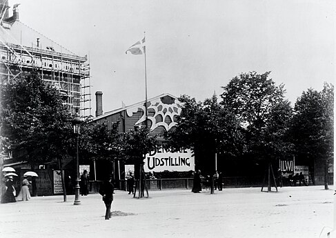 Den Frie's udstillingsbygning på Rådhuspladsen, ml. 1893 og 1898