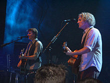 Finn brothers Plymouth 2004.jpg