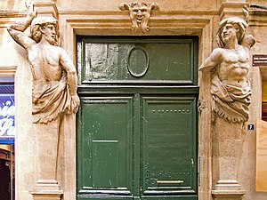 L'entrée de l'hôtel d'Arbaud.