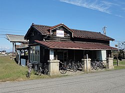 富山地方鉄道本線浜加積駅駅舎