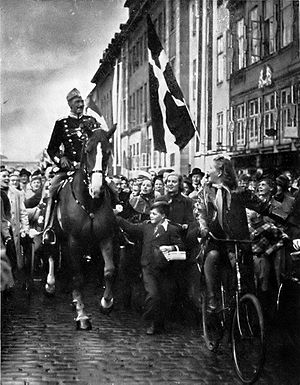 300px-King_Christian_X_in_Copenhagen_1940.jpg
