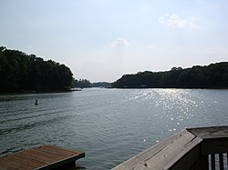 Lake Hartwell.jpg