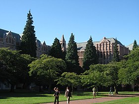 Четырехугольник гуманитарных наук, Вашингтонский университет, Сиэтл, Вашингтон.jpg