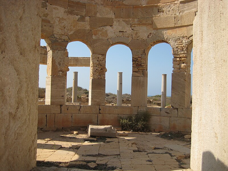 File:Market Leptis Magna 01.JPG