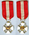 Médaille de chevalier de l'Ordre de la Couronne d'Italie.jpg