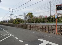 誤表示で「パチンコガンダム駅」があるとされた場所（青梅線の線路上）