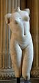 Il torso con parte delle gambe del Louvre