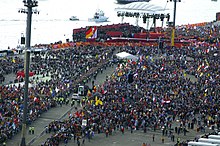 Crowd at Barangaroo, Sydney, for first day of WYD08 celebrations WYD-2008.JPG