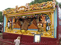 Organo Gavioli White’s Mammoth, un organo storico originario di Barry Island Pleasure Park, Galles[7]