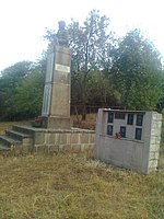 Памятник сельчанам, участникам Великой Отечественной войны, с. Херхан, 2014 г.