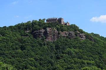 Вид замка с южной стороны
