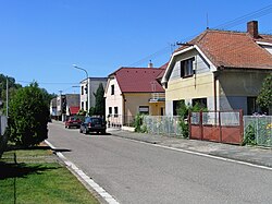 Typická zástavba v obci Břehy
