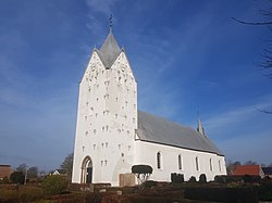 Brøns Kirke 02.jpg