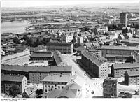 Bundesarchiv Bild 183-38770-0007, Rostock, Altstadt, Petrikirche.jpg