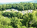 Le village de vacances VVF en bordure de l'Aulne à Pen ar Pont (situé en fait dans la commune de Gouézec).