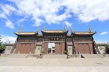 Paifang all'ingresso del Tempio di Confucio a Datong (Shanxi).