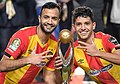 Os campeões Badri e Bguir com o troféu da Liga dos Campeões da CAF de 2018