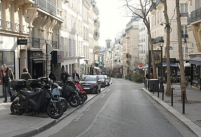 Rue des Martyrs vers la rue Lamartine.