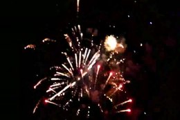 Файл: Fireworks close view.ogv