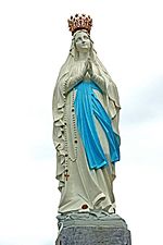 Vierge couronnée