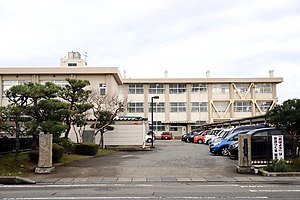 福井市灯明寺中学校