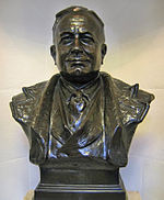 A bronze bust of Herbert Chapman stands inside the Emirates Stadium. Herbert Chapman bust 20050922.jpg