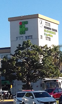 O Campus Pelotas do Instituto Federal Sul-rio-grandense, uma das principais escolas da cidade, está situado no bairro Fragata