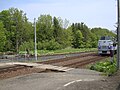 渡線路。いわゆる構内踏切（JR北海道石北本線・女満別駅）