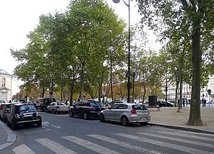 Place vue depuis la rue Notre-Dame-des-Champs.