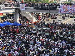 17. februar, demonstration i Yangons centrum.
