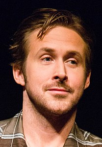Ryan Gosling interprète le Conducteur.