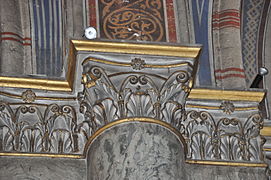 Hauptschiff; korinthisches Kapitell aus dem 15. Jahrhundert