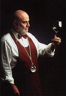 220px-Sommelier_F.I.S.A.R..jpg
