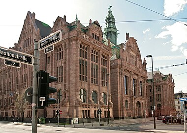 Düsseldorfský Stahlhof z roku 1908, dnes