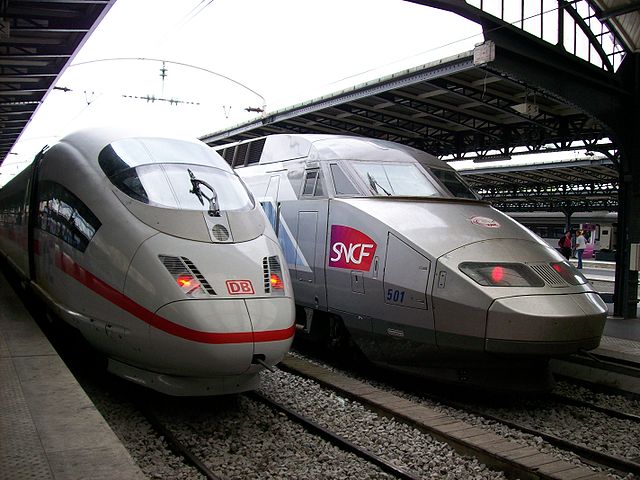 Rames ICE et TGV en gare de Paris-Est, en 2007