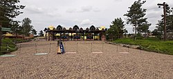 Waiting lines in theme park Toverland Toverland Corona 03.jpg
