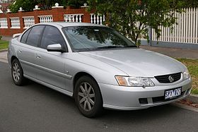 Holden Commodore (VY II) 2003 года, юбилейный седан, посвященный 25-летию (04.01.2016) 01.jpg
