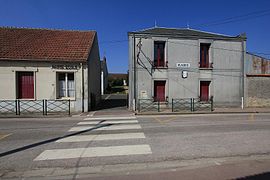 The town hall in Marolles-en-Beauce